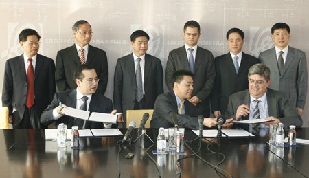 Always in the center of the great jobs: Vuk Jeremic with his Chinese partners